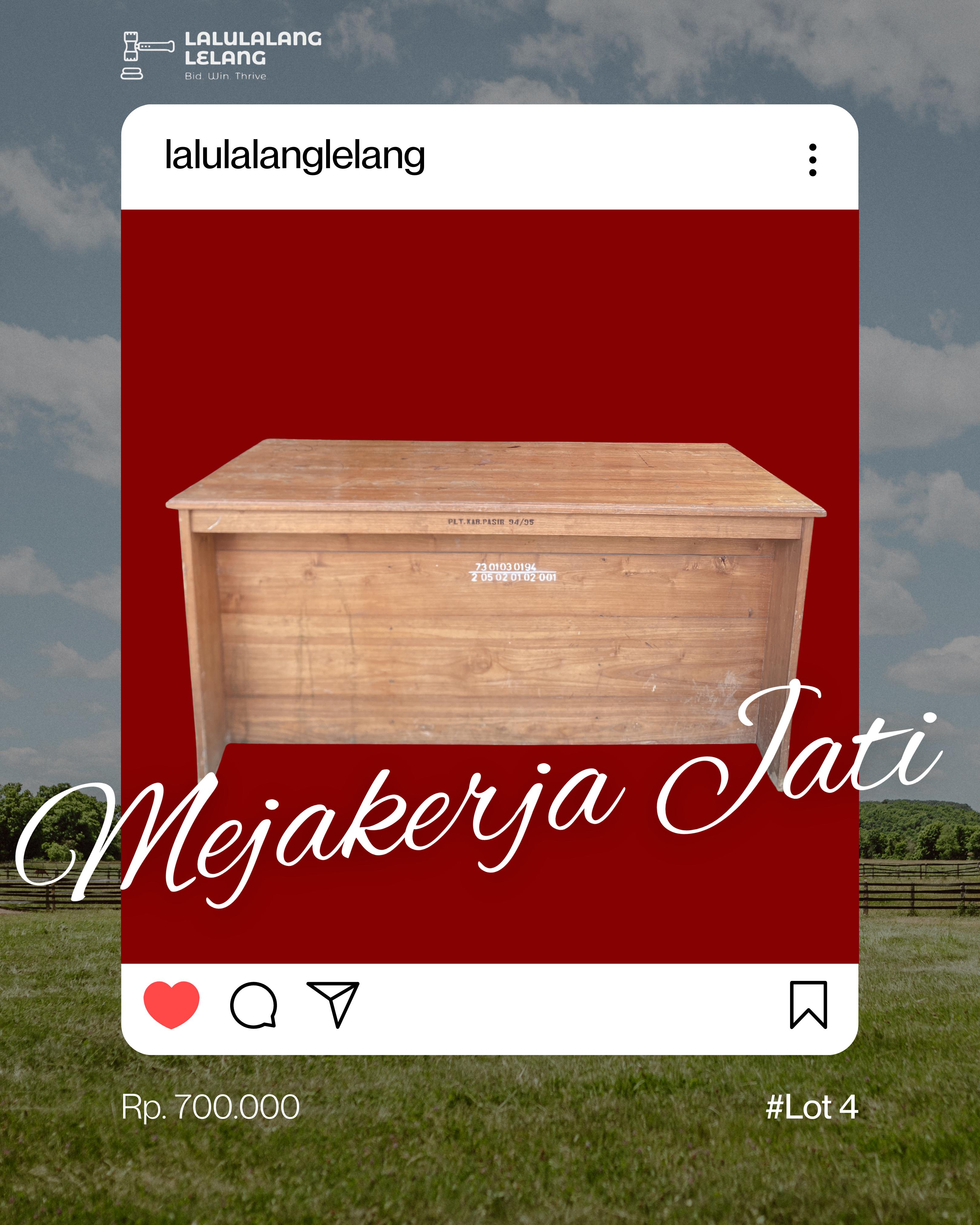 Meja Kerja dari Kayu Jati